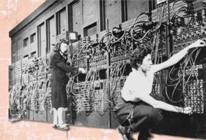 Due donne lavorano all'ENIAC