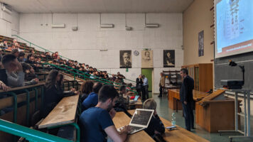 studenti alla Sapienza Università di Roma per l'evento inaugurale del progetto INFN Lab2Go