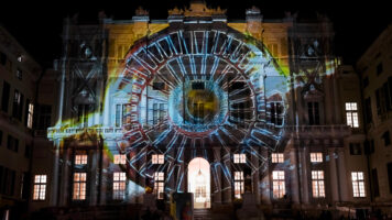 Foto del videomapping su Palazzo Ducale, novembre 2022