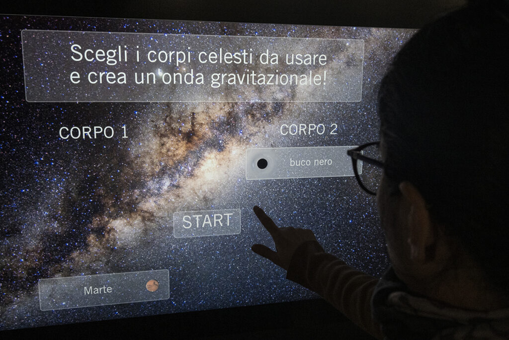 Installazione interattiva sulle onde gravitazionali