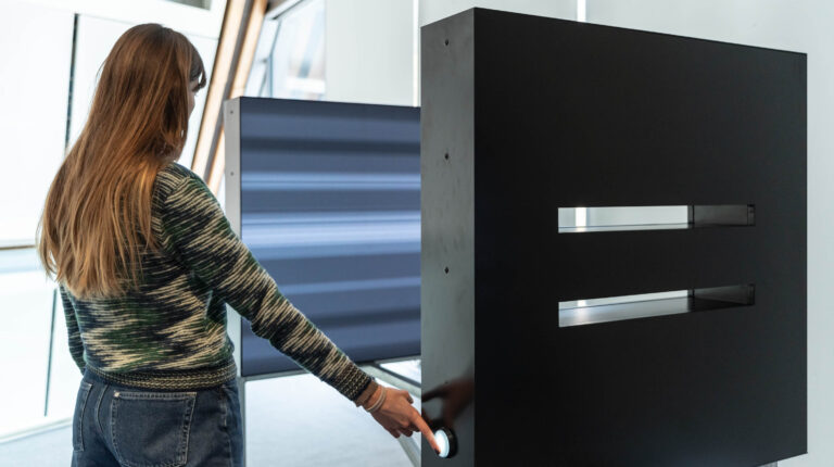 Installazione sull'esperimento della doppia fenditura