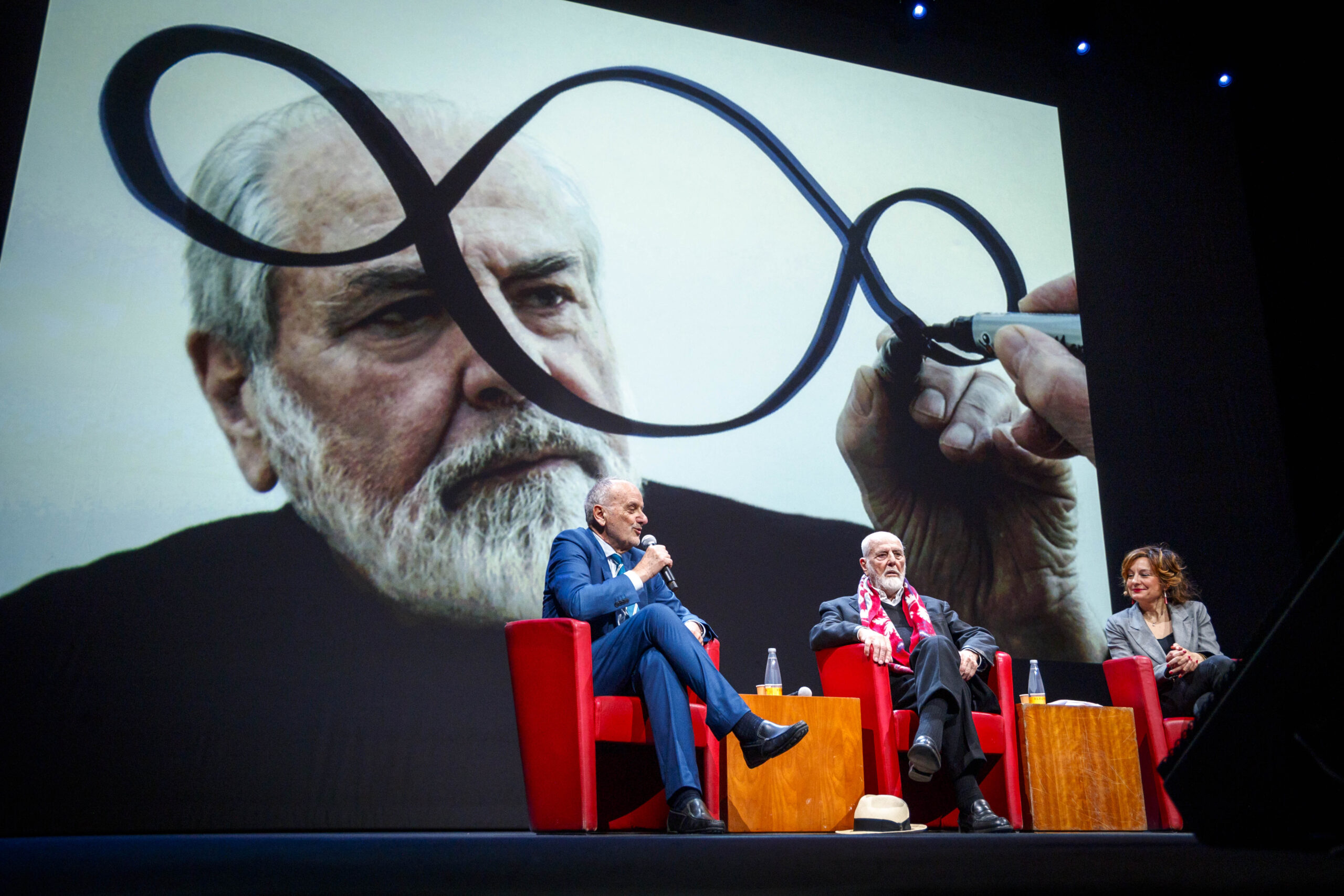 L'universo e l'arte di evolvere: i protagonisti sul palco